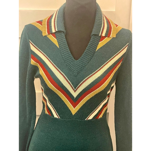 Vintage 1970s YES Chevron Knit Sweater Dress – Dark Green Wool Blend Sz Small - Picture 4 of 8